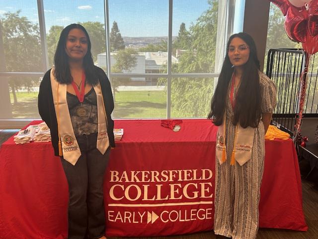 Rosalina and Carolina, Early College Student Initiative Awardees 2024